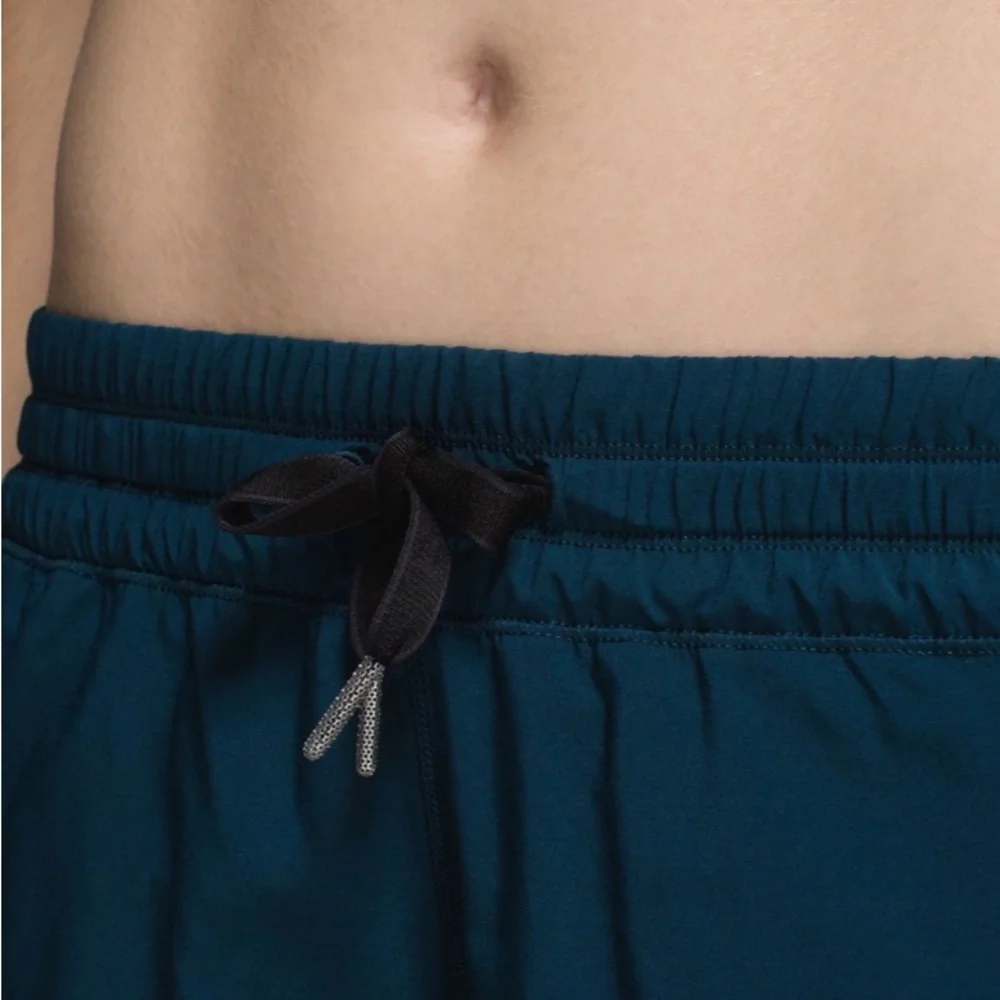 Lululemon Seek The Heat Short